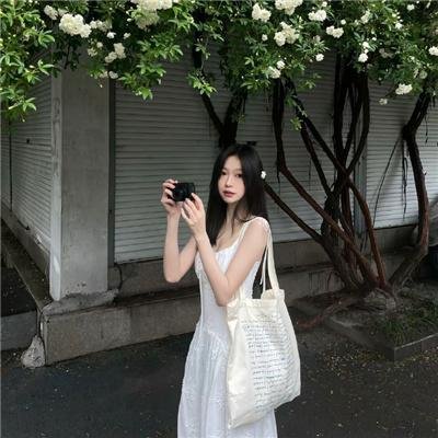 妮可睡不著